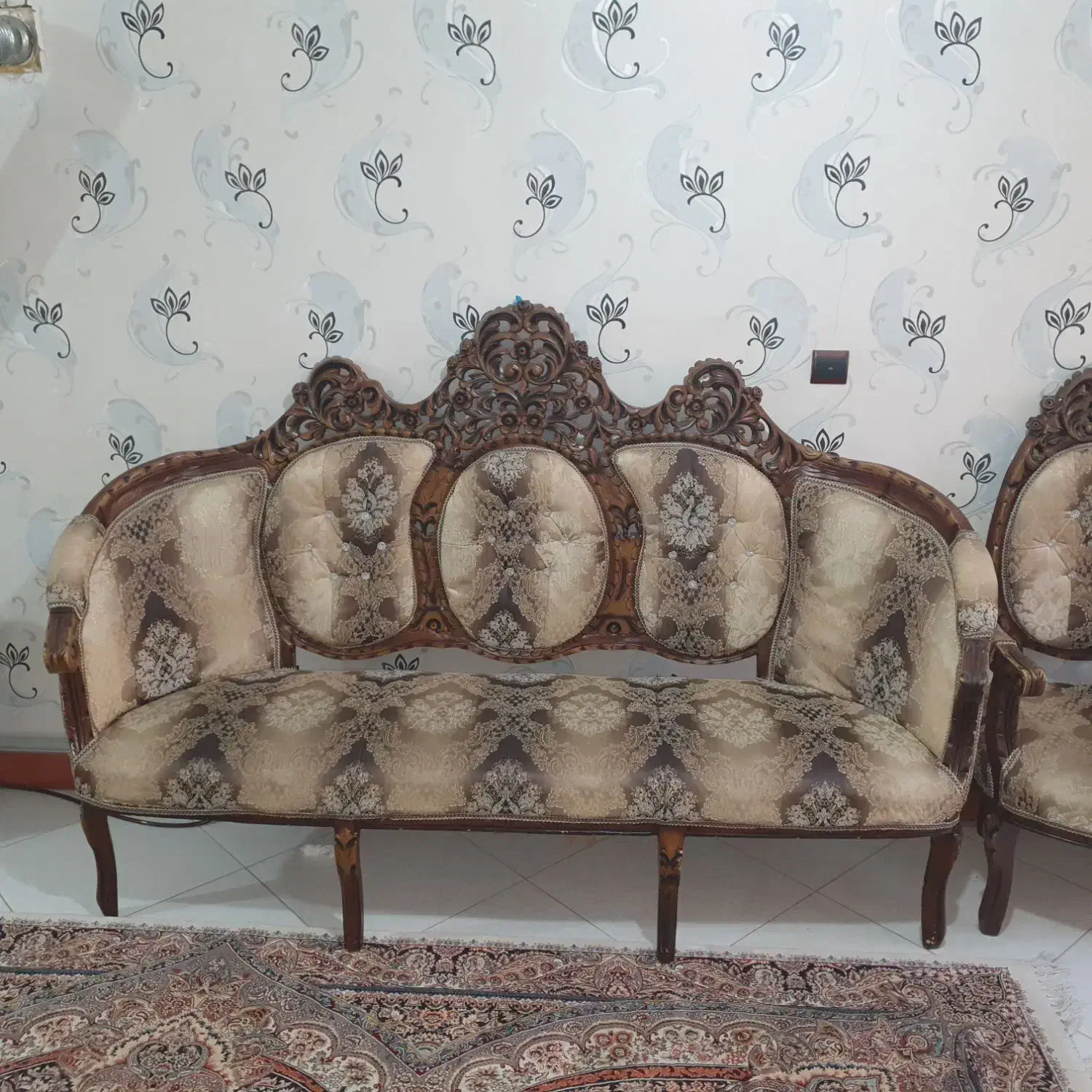 مبل سلطنتی ۹نفره همراه بامیز|مبلمان خانگی و میز عسلی|مشکین‌دشت, |دیوار