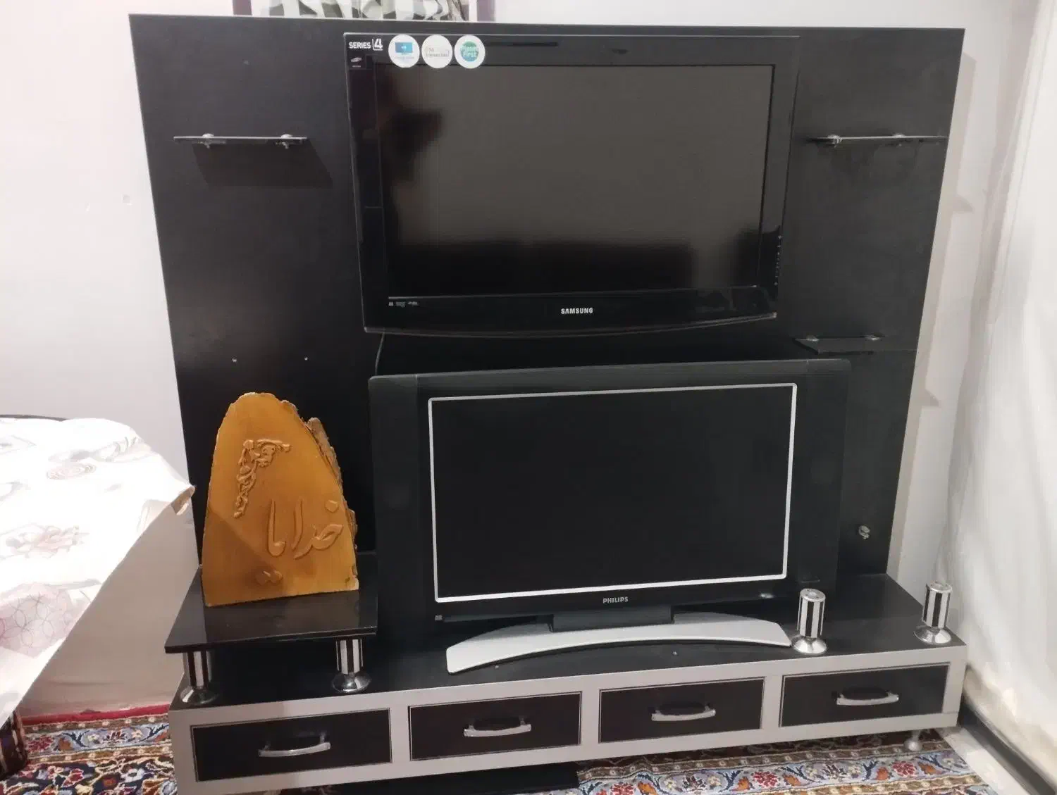 میز تلویزیون ام دی اف نو و سالم|میز تلویزیون|تربت جام, مطهری|دیوار