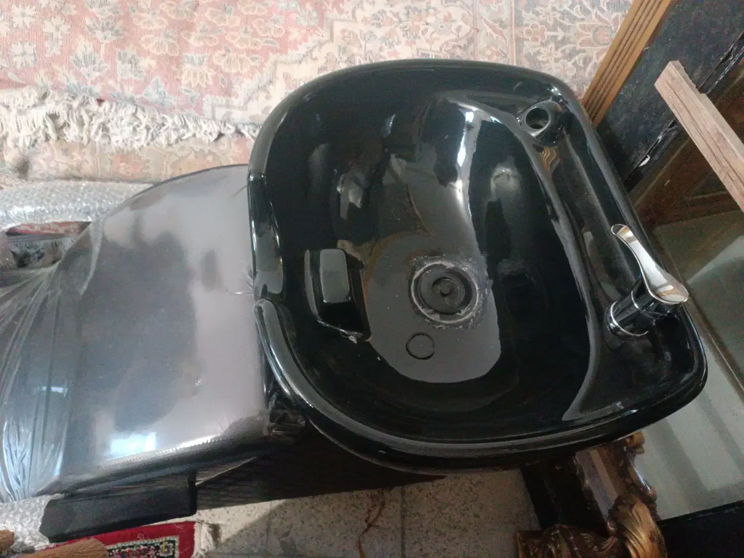 سرشور سالنی نو|آرایشگاه و سالن‌های زیبایی|لوشان, |دیوار