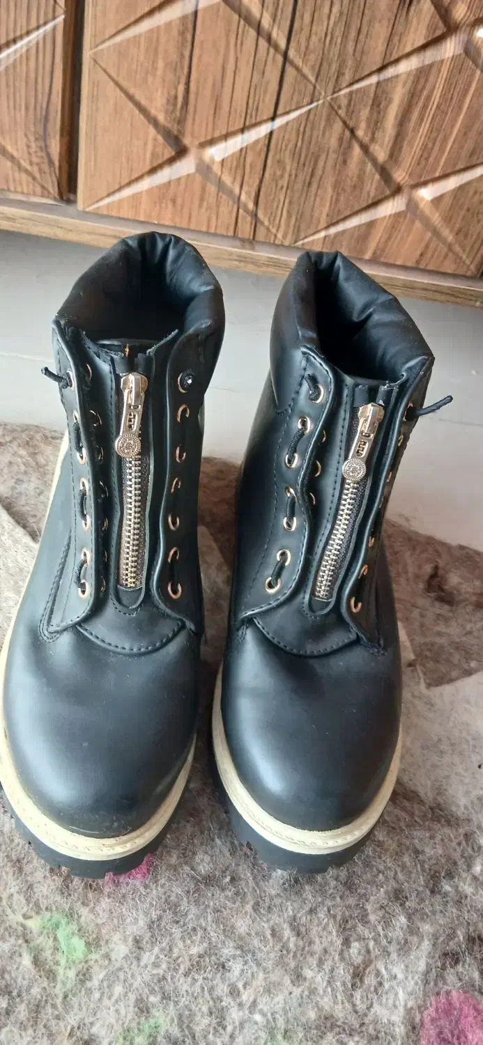 نیم بوت|کیف، کفش، کمربند|شهرکرد, |دیوار