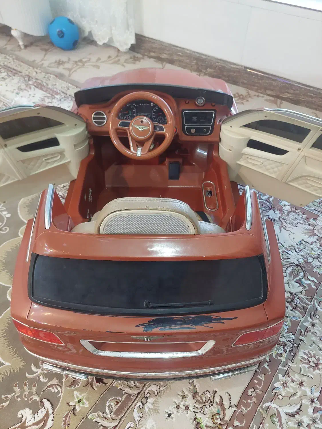 ماشین شارژی|اسباب‌بازی بچه|بروجن, |دیوار