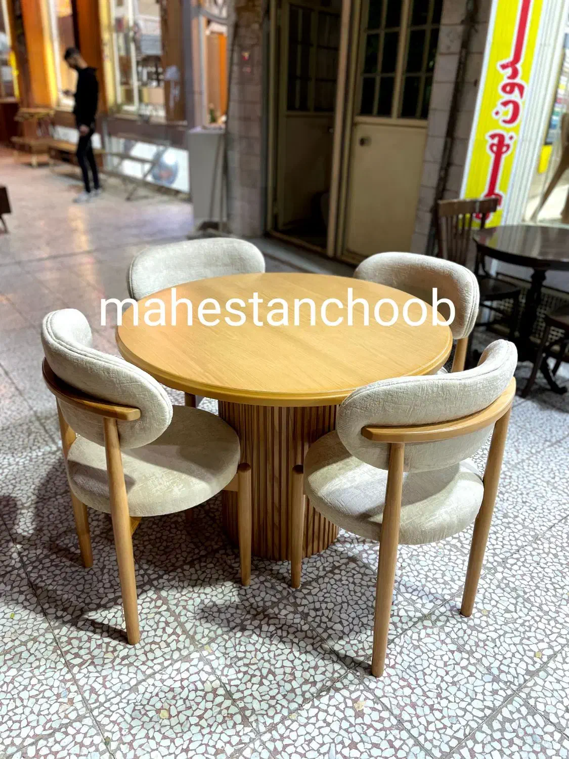 مدل سناتور|میز و صندلی غذاخوری|قم, شاه ابراهیم|دیوار