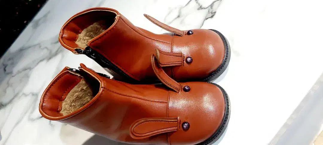 کفش بچگانه در باهنر|کفش و لباس بچه|اصفهان, شمس آباد|دیوار