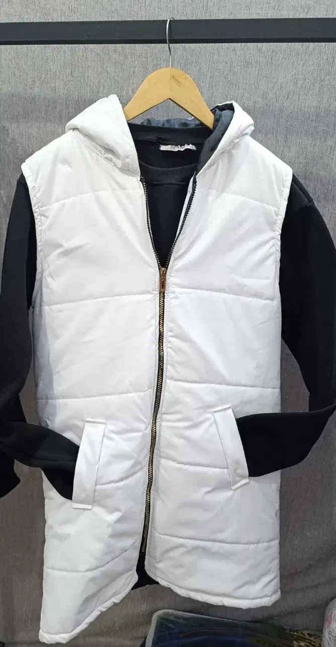 پافر نو|لباس|اهواز, نادری|دیوار