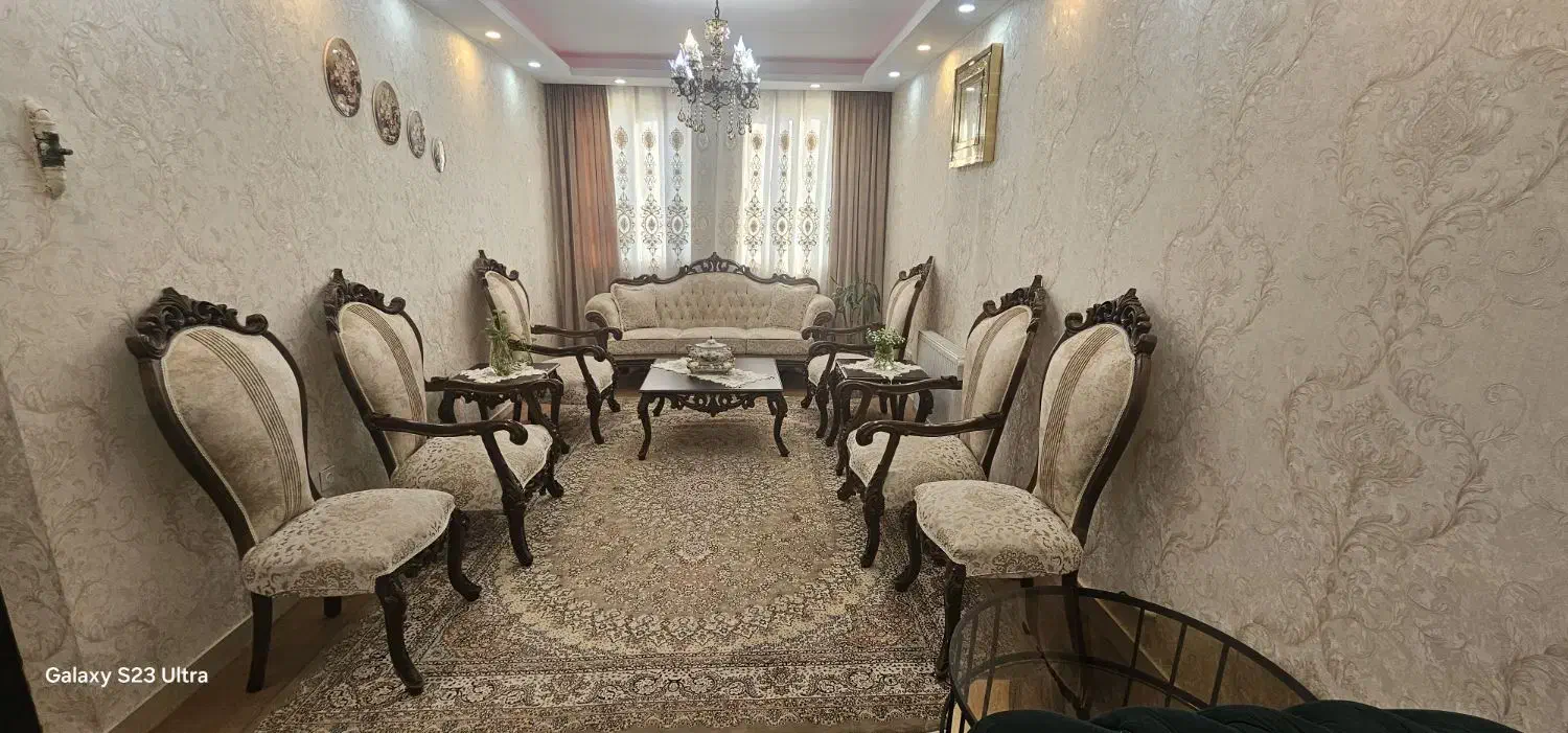 مبل استیل کلاسیک با جلو مبلی و عسلی|مبلمان خانگی و میز عسلی|اسلامشهر, شهرک محمدیه|دیوار