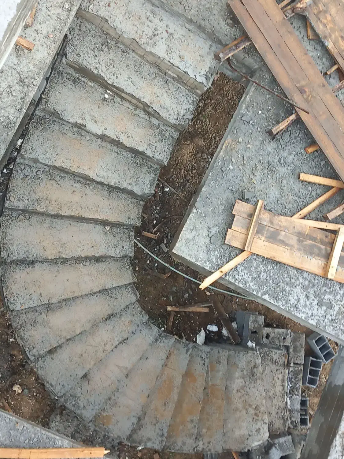 پله گردبتنی|خدمات پیشه و مهارت|رشت, معلولین|دیوار