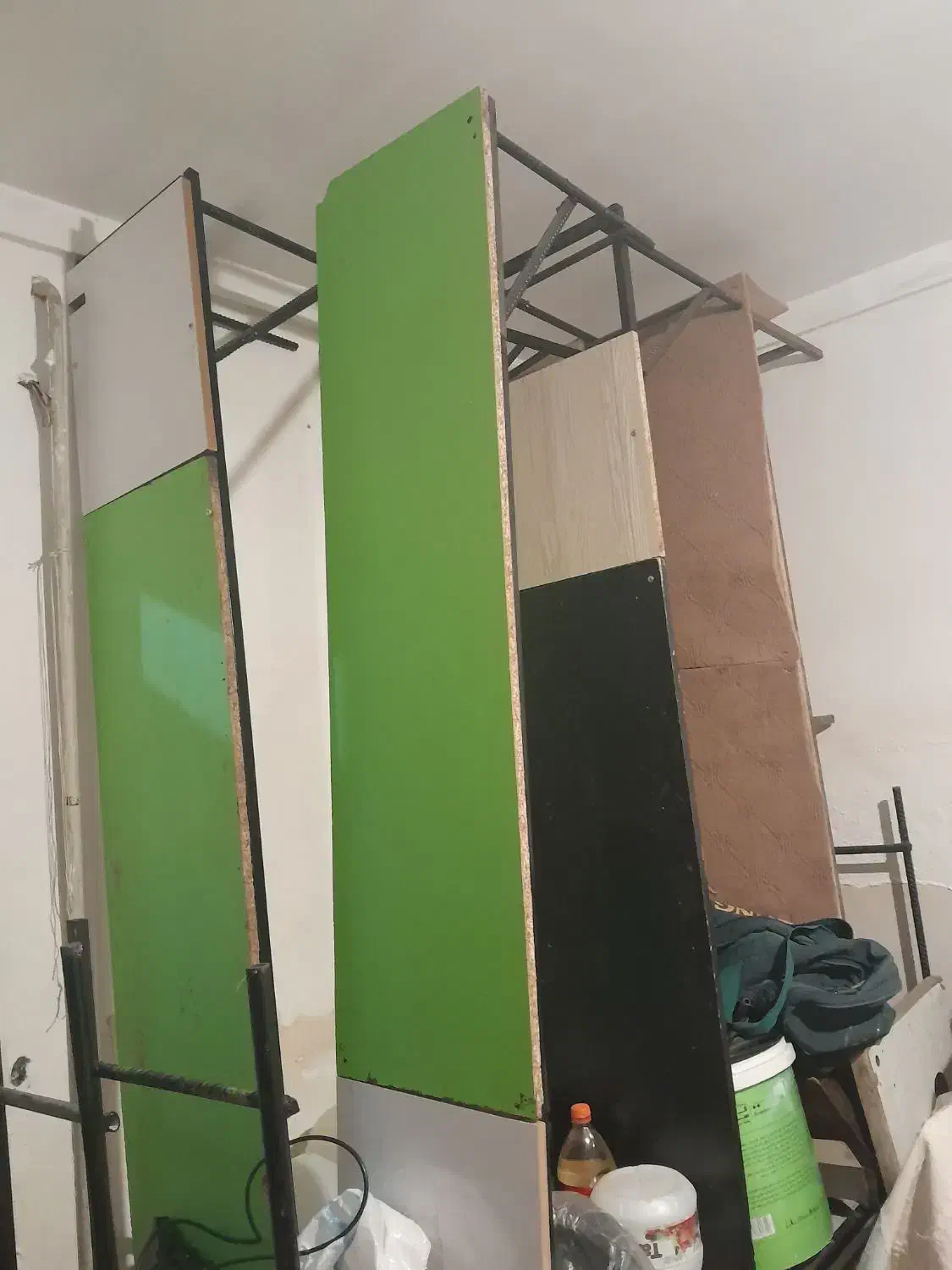 میز نیمکت|صندلی و نیمکت|گرگان, |دیوار