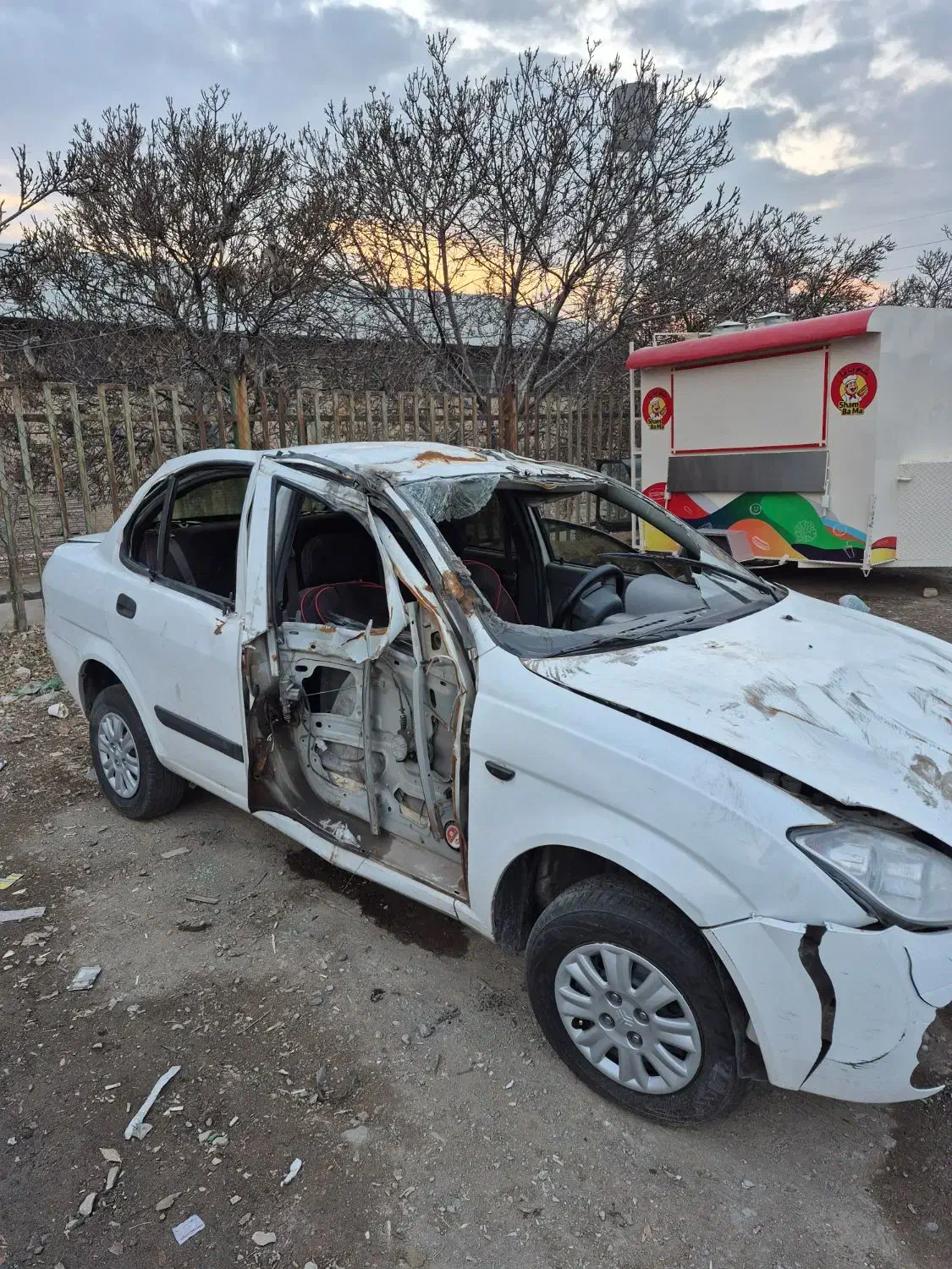 تیبا۹۳تصادفی|خودرو سواری و وانت|تهران, چیتگر جنوبی|دیوار