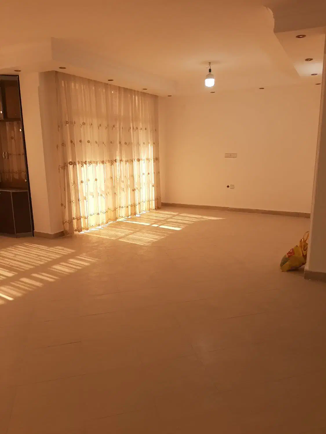 آپارتمان 140 متر تک واحدی بازسازی شده خ گلخانه|اجارهٔ آپارتمان|اصفهان, بهرامآباد|دیوار