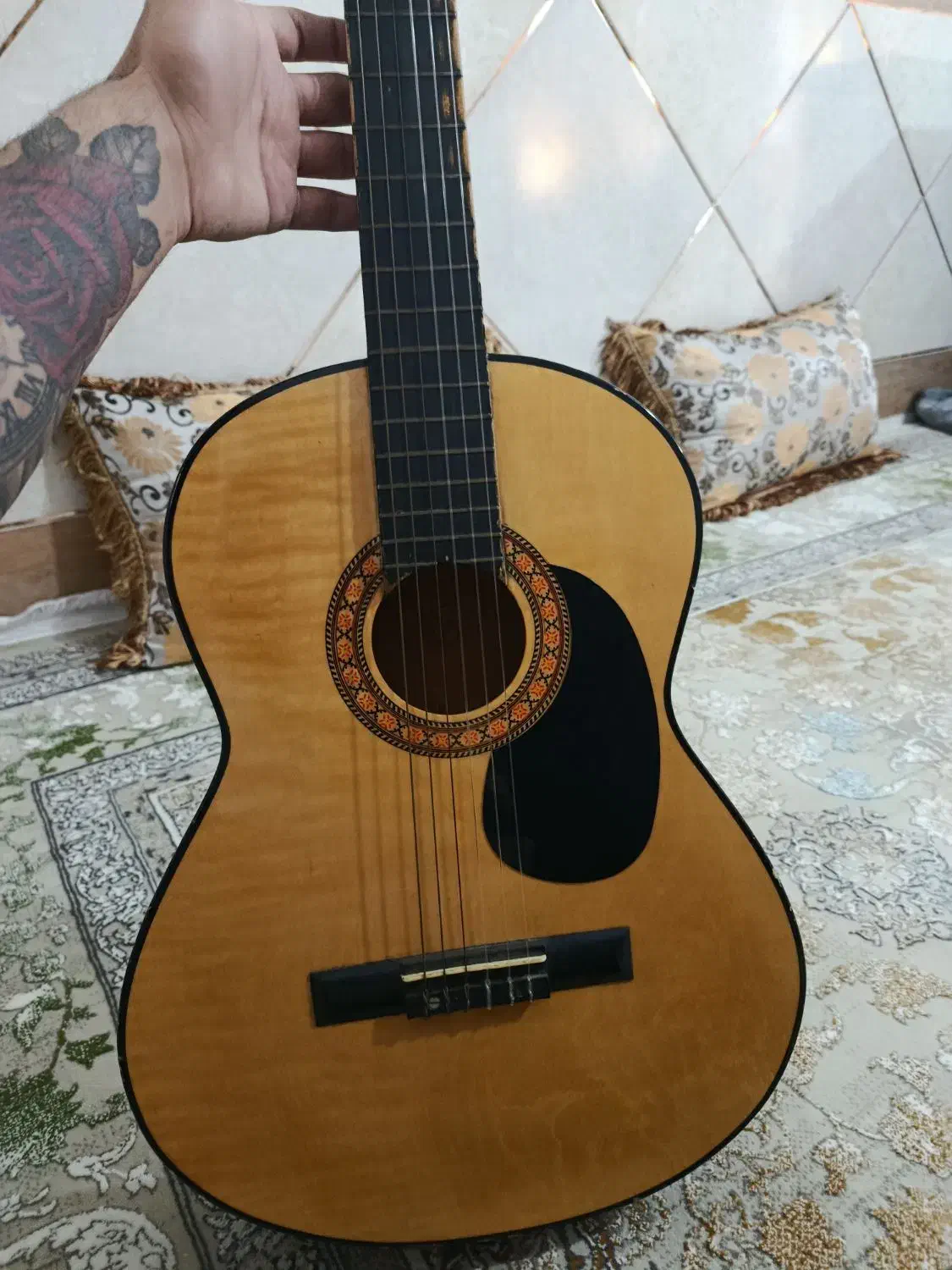 فروش گیتار قیمت توافقی|گیتار، بیس، امپلیفایر|دورود, |دیوار