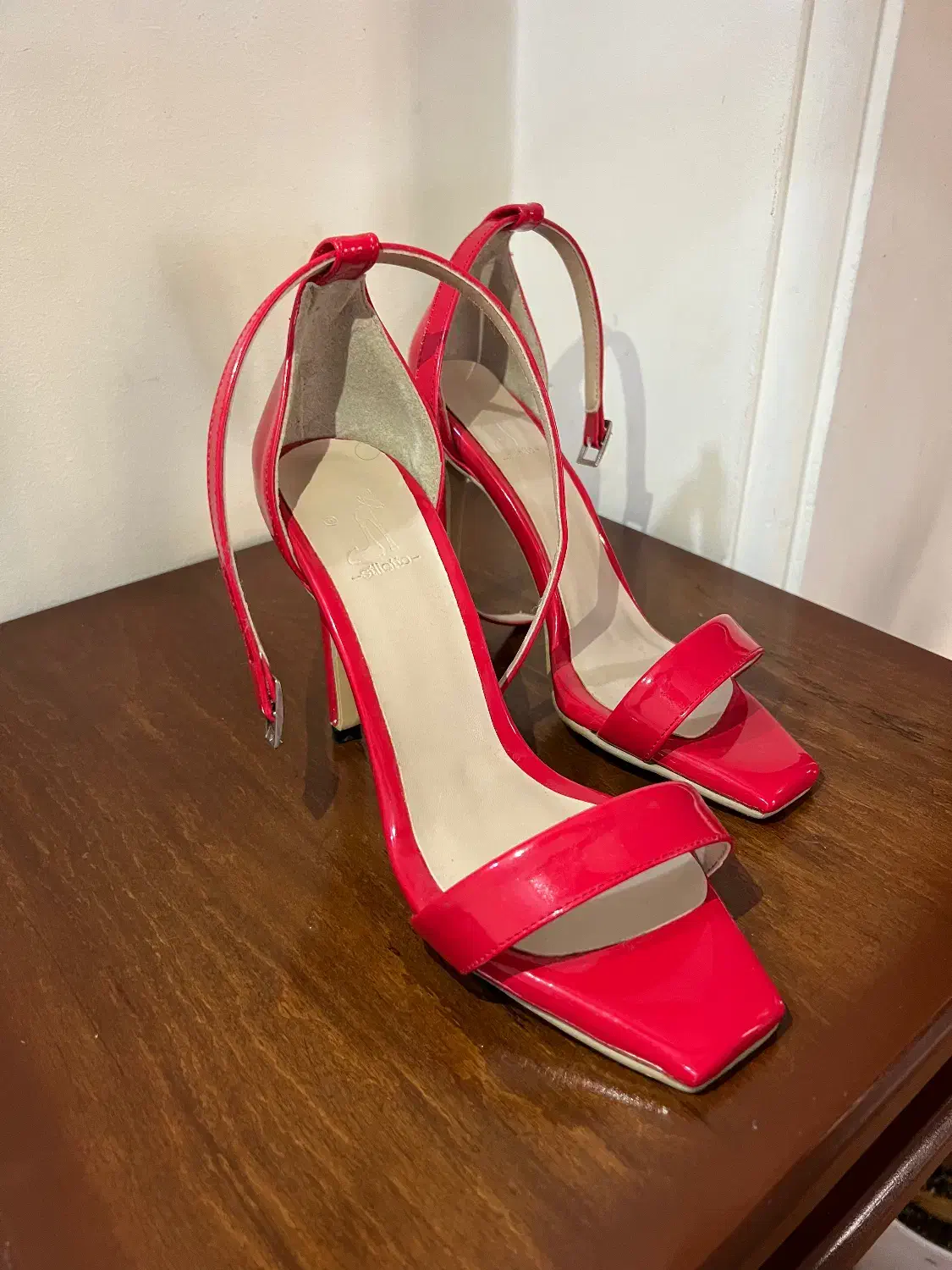 کفش پاشنه دار قرمز سایز ۳۹|کیف، کفش، کمربند|رشت, دیلمان|دیوار