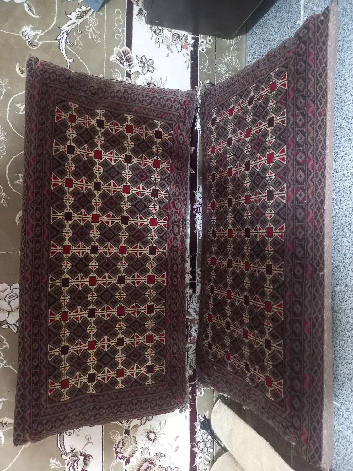 پشتی دست بافت|پشتی|شیراز, قلعه شاهزاده بیگم|دیوار