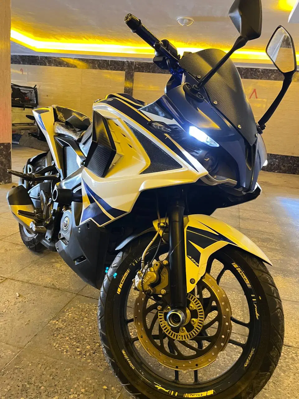 rs200|موتورسیکلت|تهران, بهارستان|دیوار