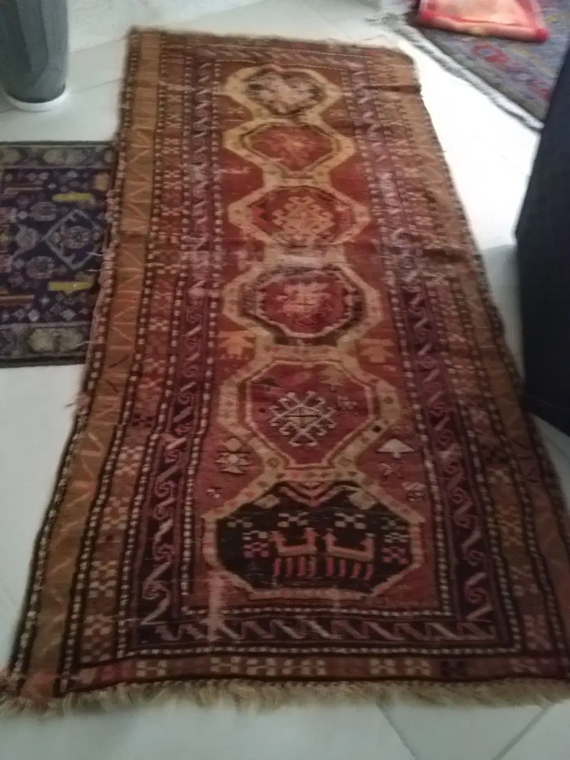 تعدادی لوازم به فروش می رسد|فرش|اردبیل, |دیوار