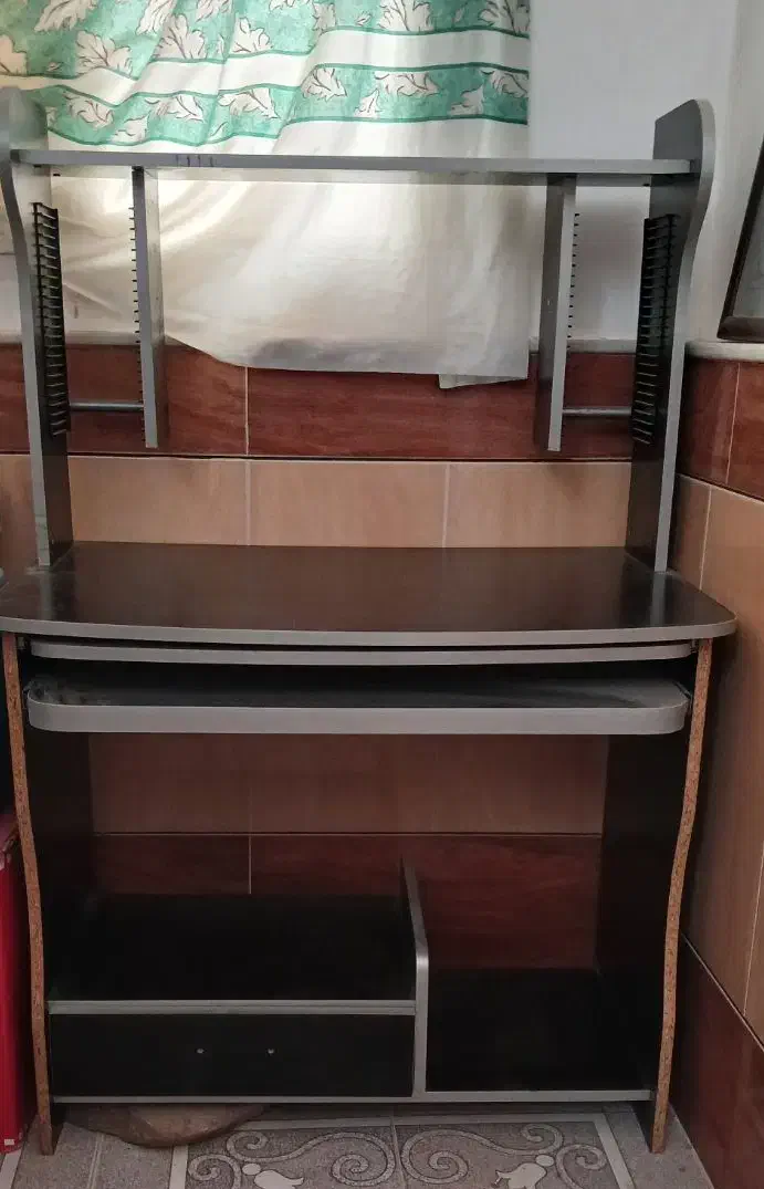 میز کامپیوتر|میز تحریر و کامپیوتر|قم, انسجام|دیوار