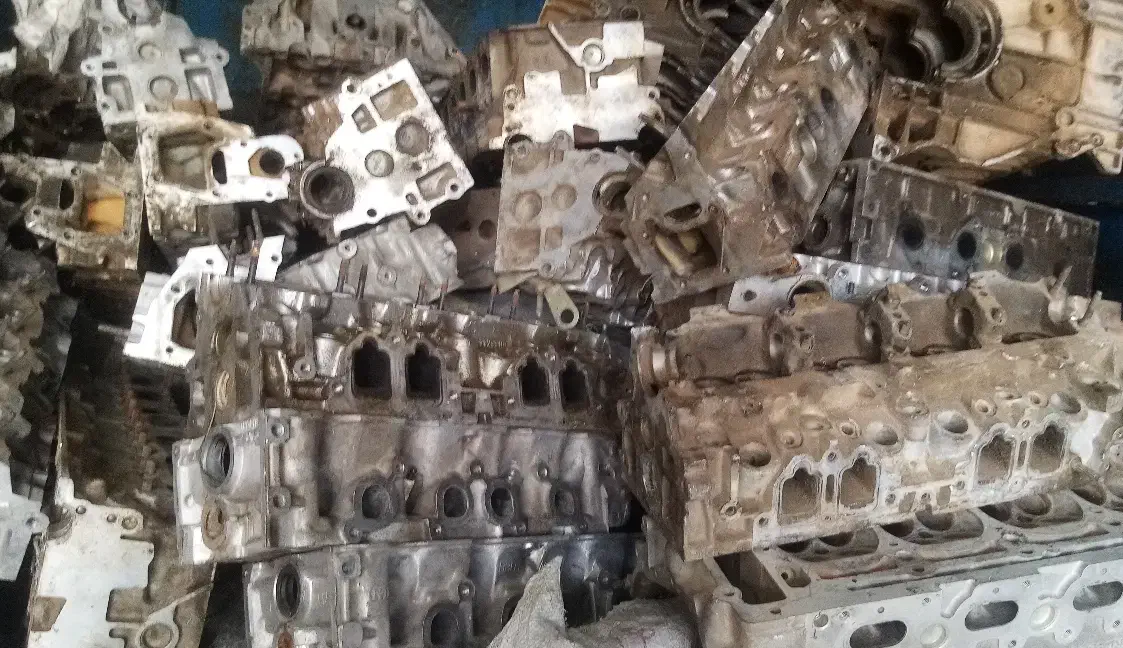 ضایعات. پیستون. سرسیلندر، رینگ.انواع خودرو|قطعات یدکی و لوازم جانبی|کرمان, |دیوار