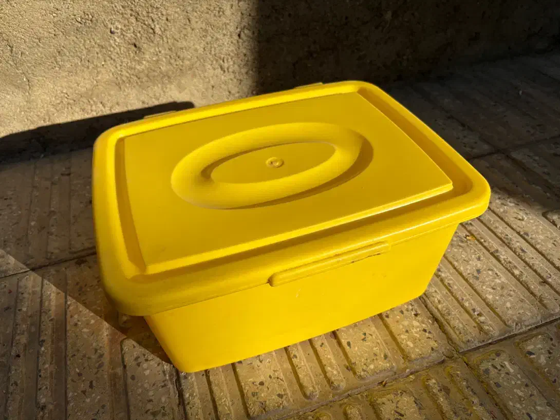 جا نانی(ظرف نان)|ظروف نگهدارنده، پلاستیکی، یک‌بارمصرف|لنجان, |دیوار