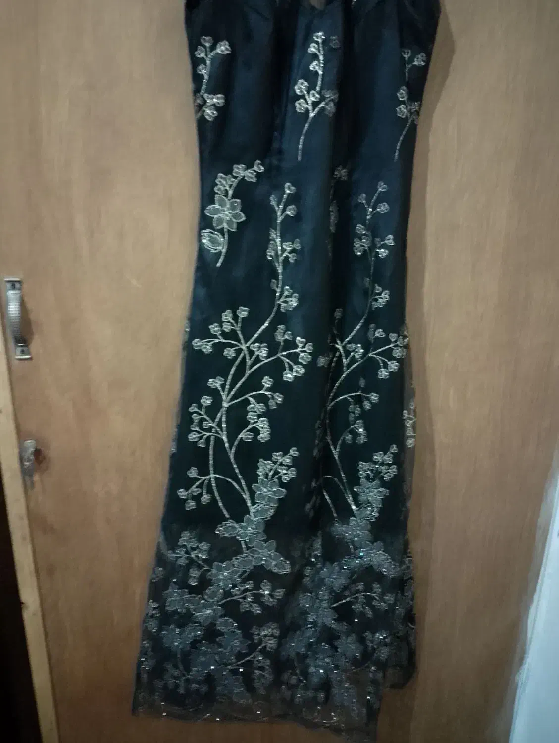 لباس مجلسی تور و گیپور گل دار|لباس|سبزوار, باهنر|دیوار