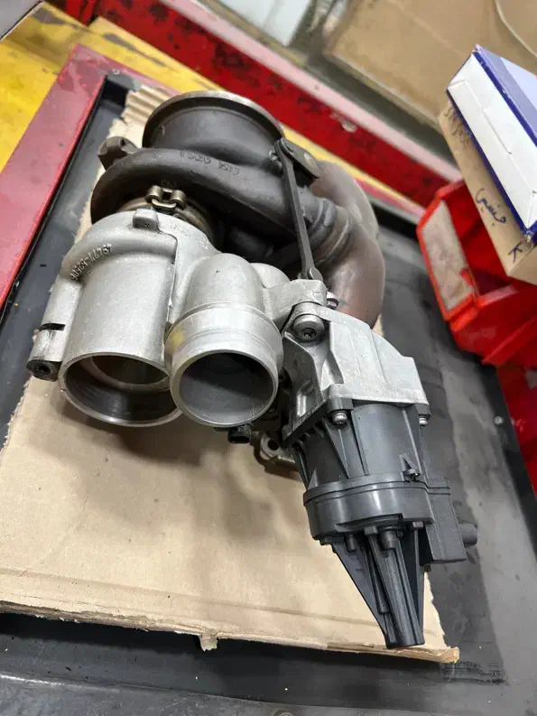 منیفولد اگزوز توربو بی ام و  کامل|قطعات یدکی و لوازم جانبی|تهران, اختیاریه|دیوار