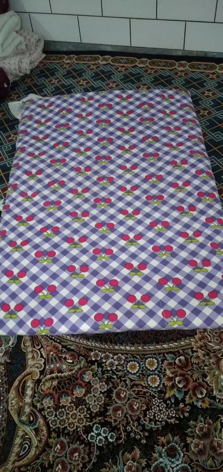 دوعدد تشک و دو عدد بالش و دو عدد لحاف|تشک تختخواب|ساوه, |دیوار