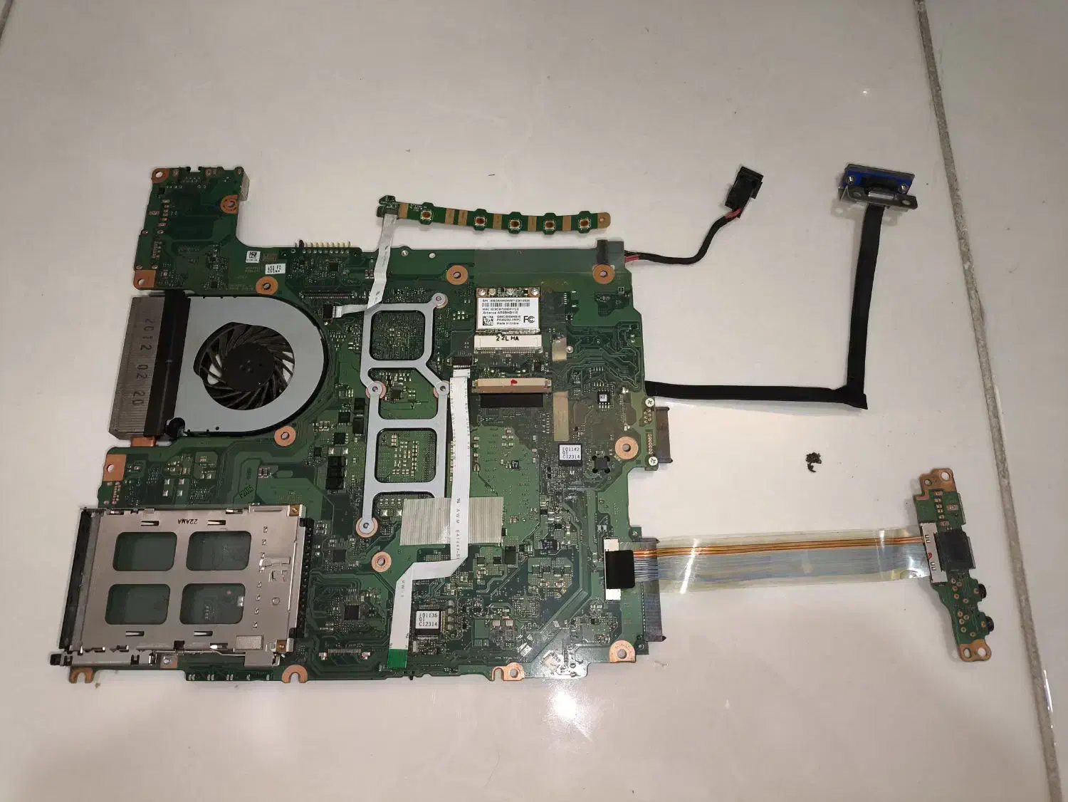 قطعات لپتاپ Toshiba satellite pro 750|قطعات و لوازم جانبی رایانه|صدرا-فارس, فاز ۲|دیوار