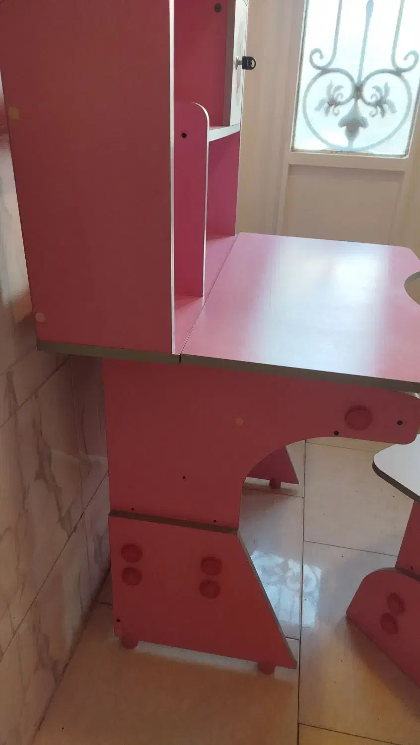 میز التحریر|میز تحریر و کامپیوتر|کاشان, کارگر|دیوار