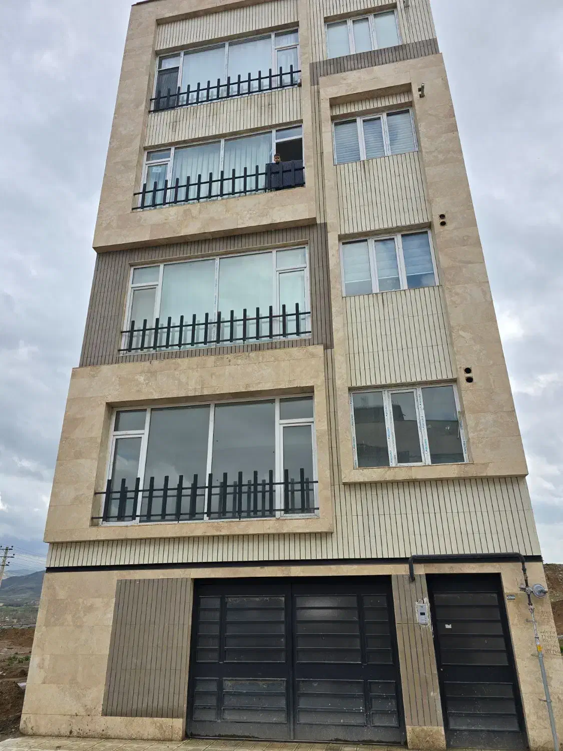 سه خوابه 158 متری بلوار اصلی ساحلی|فروش آپارتمان|سنندج, |دیوار