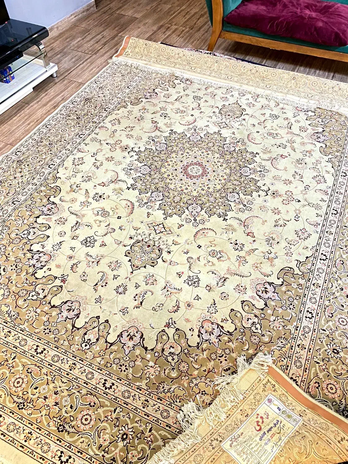 فرش 9متری فرهی|فرش|رشت, آزادگان|دیوار