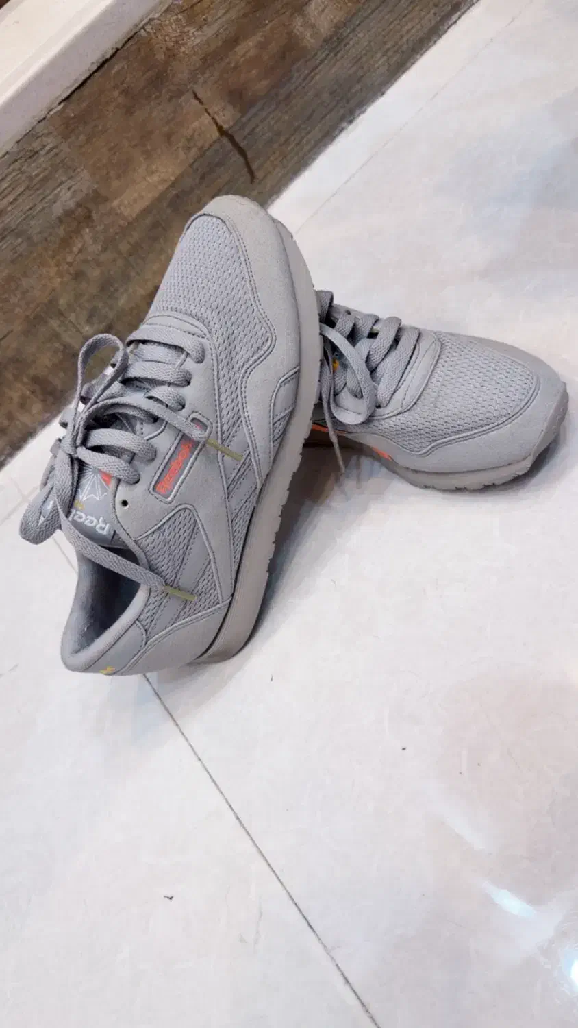 کفش ورزشی راحتی برند ریبوک در حد نو سایز ۳۷|کیف، کفش، کمربند|قم, پردیسان|دیوار