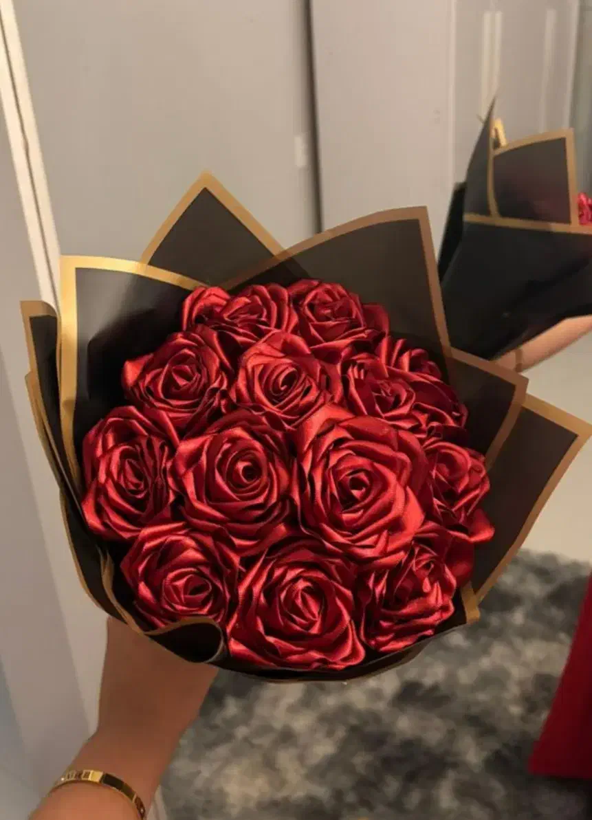 جشنواره گل یلدایی|گل مصنوعی|تبریز, |دیوار