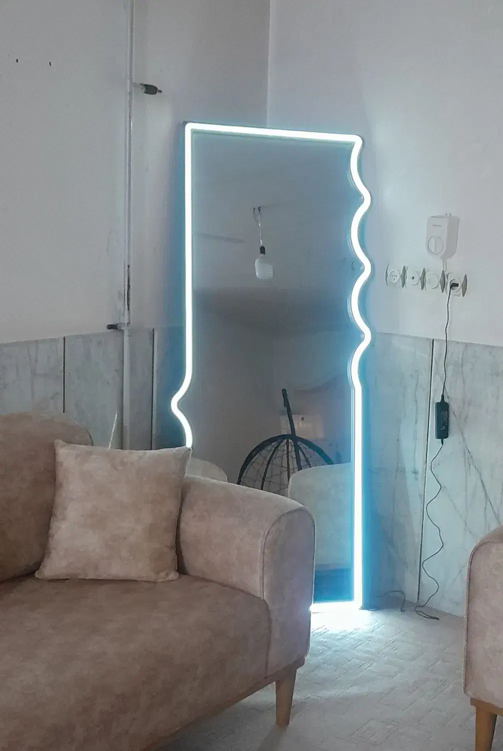 آیینه قدی نورپردازی شده|آینه|گنبد کاووس, |دیوار