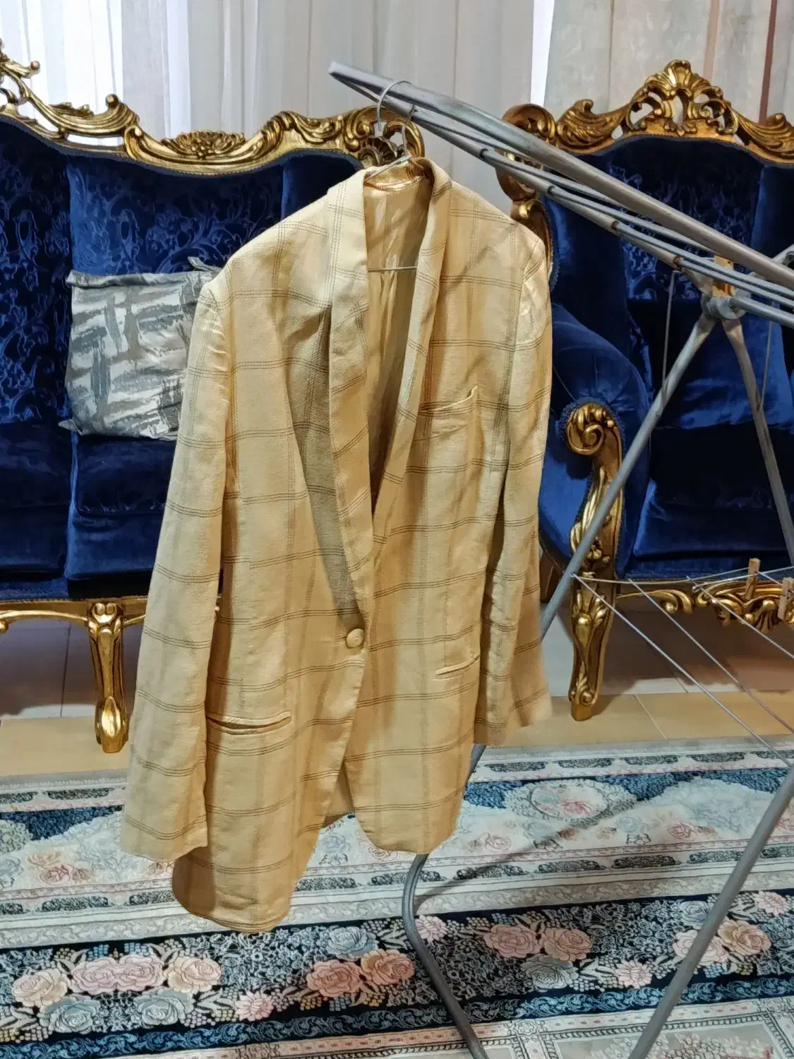 لباس|لباس|شاهین‌شهر, فردوسی|دیوار