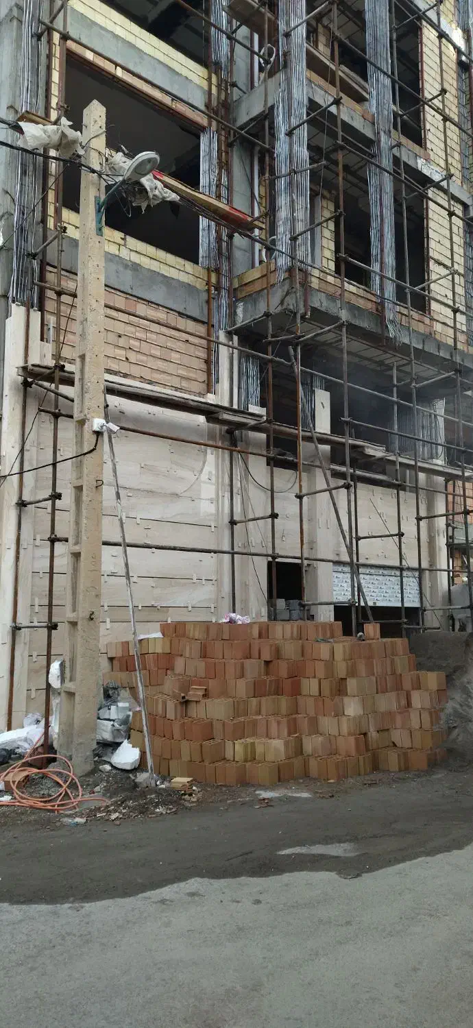 استخدام نیرو جهت کار با استادکار سنگنما|استخدام معماری، عمران و ساختمانی|ایلام, |دیوار