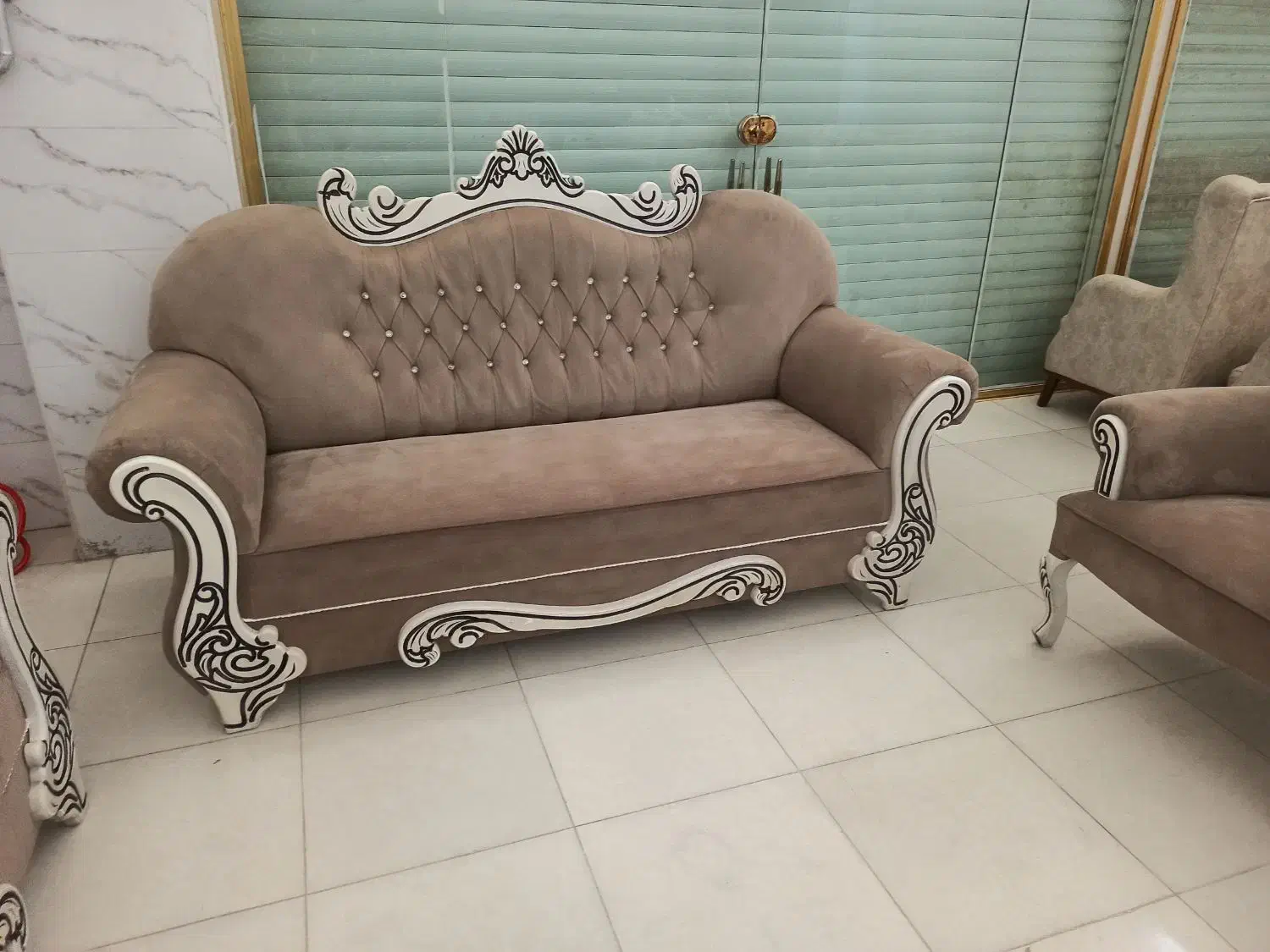 مبل تمام چوب رنگ سفید|مبلمان خانگی و میز عسلی|ارومیه, |دیوار