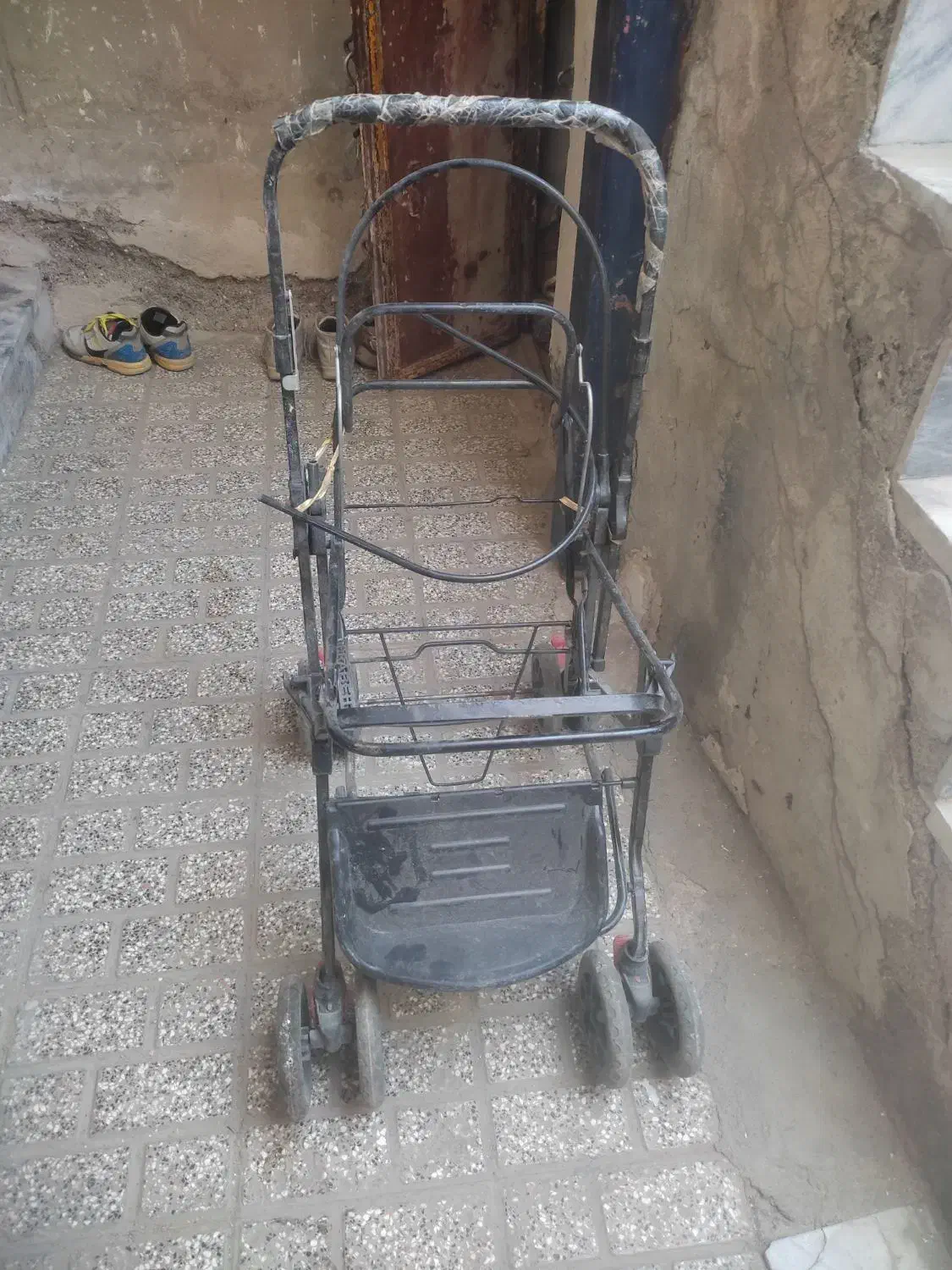 کالسکه بچه|کالسکه و لوازم جانبی|مشهد, موعود|دیوار