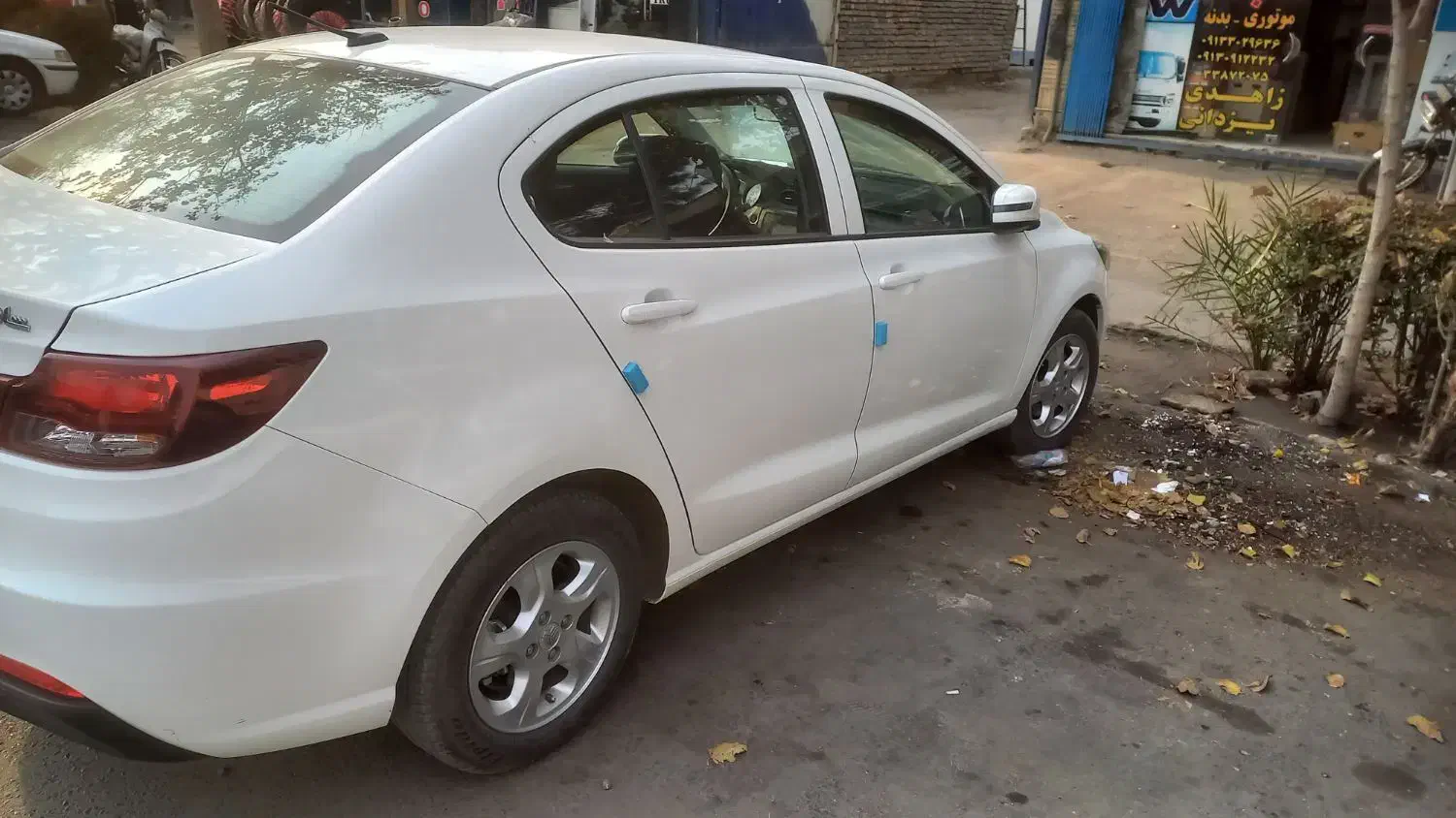 شاهین سانروف دار۴۰۲|خودرو سواری و وانت|اصفهان, شهرک صنعتی امیرکبیر (شاپور جدید)|دیوار