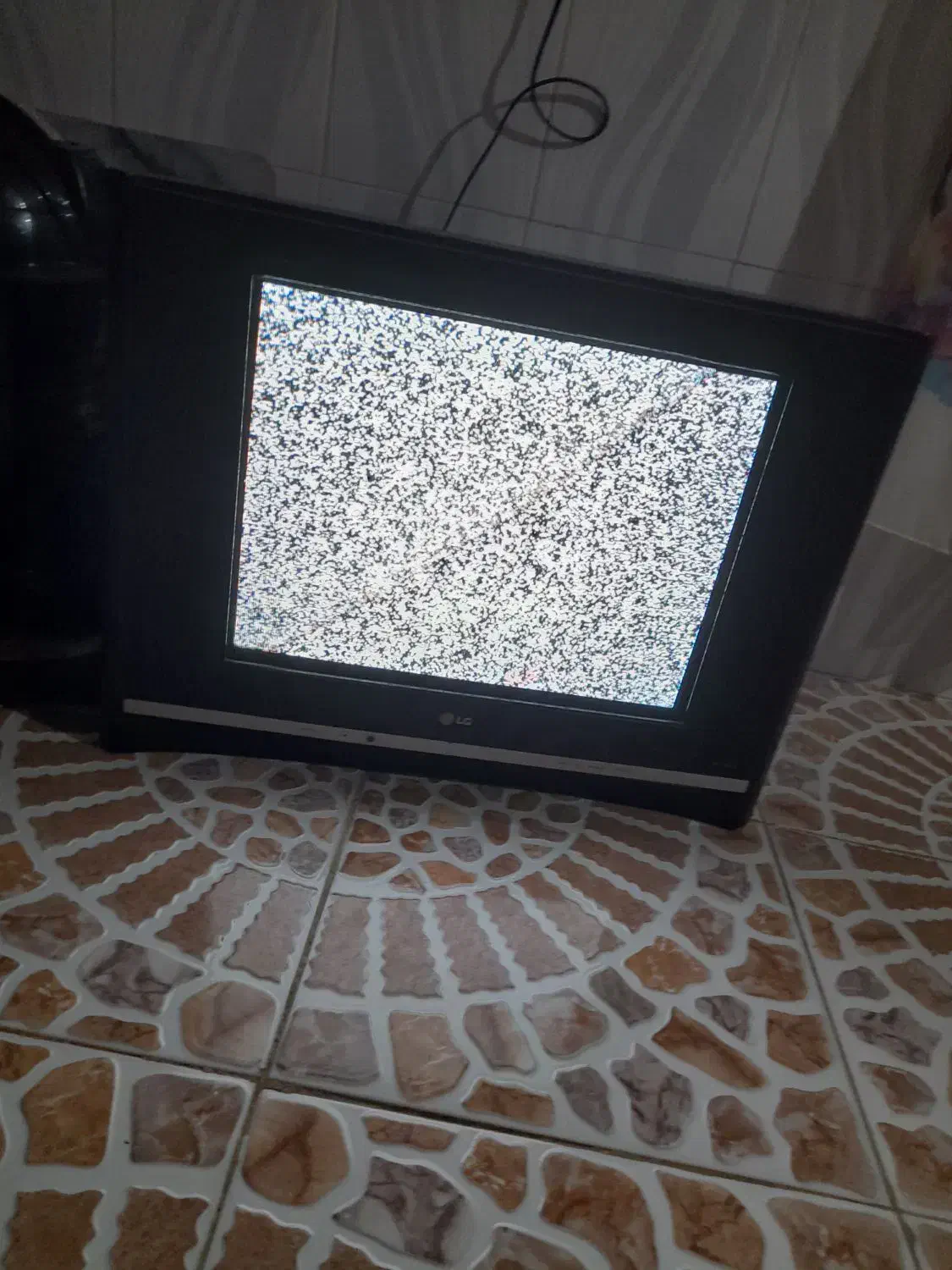 تلوزیون ال جی سالم|تلویزیون و پروژکتور|مینودشت, |دیوار