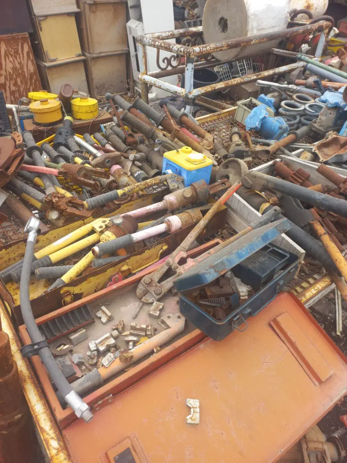 ضایعات آهن|عمده‌فروشی|تبریز, |دیوار