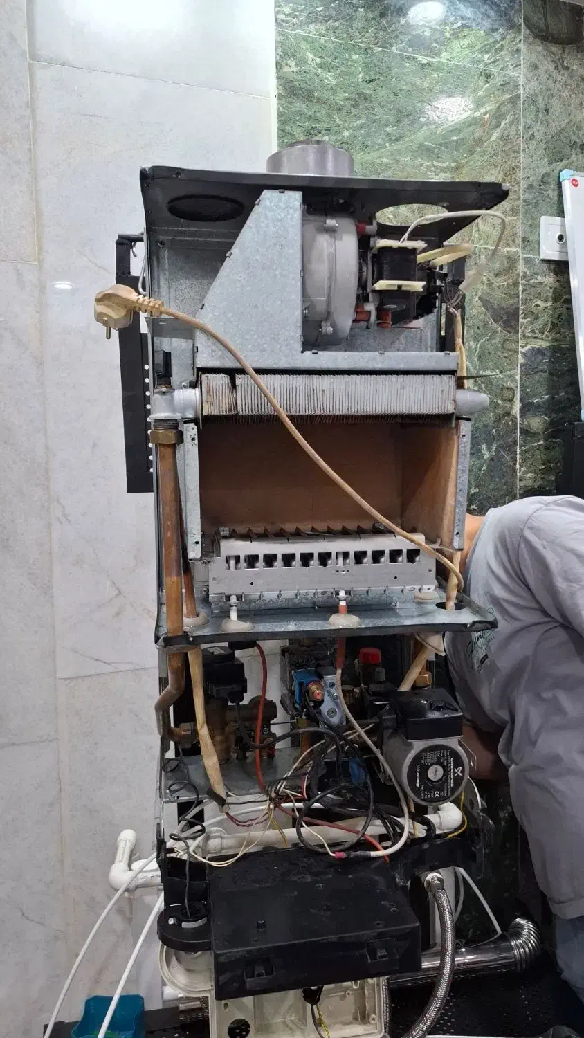 نصب سرویس تعمیر پکیج آبگرمکن رادیاتور شوفاژ|خدمات پیشه و مهارت|تهران, پونک|دیوار