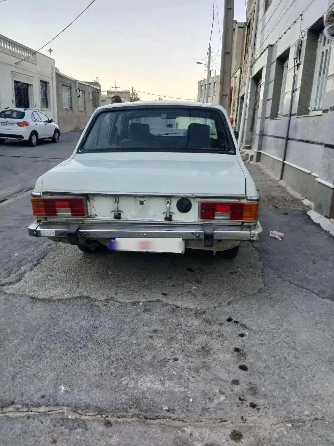 پیکان ۸۲ سفید|خودرو سواری و وانت|اراک, |دیوار