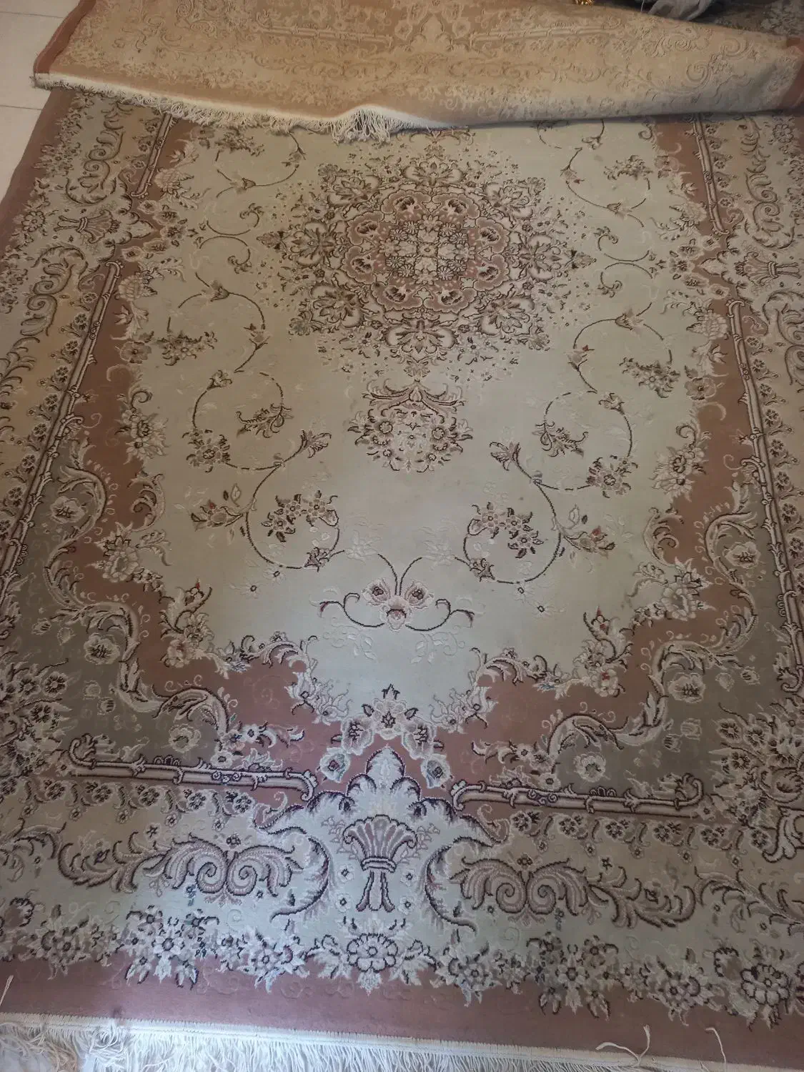 به علت جابه جای|فرش|هشتگرد, شهرک آفتاب|دیوار