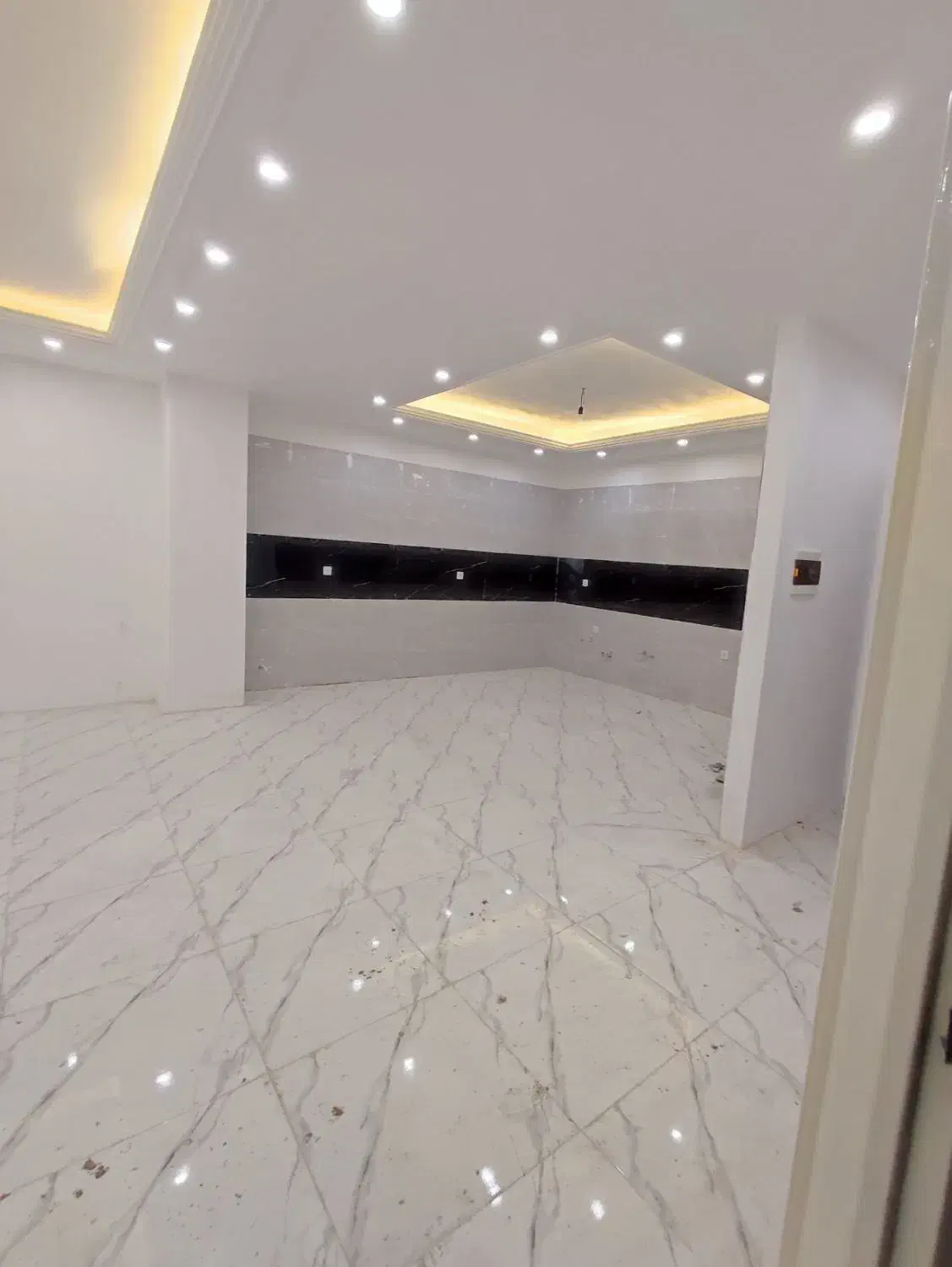 فروش فوری. 135متری.سندار.پارکینگدار.بهترین موقعیت|فروش آپارتمان|صباشهر, |دیوار