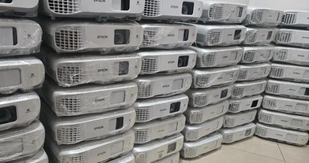 ویدیو پروژکتور اپسون مدل eb ۹۷۰ عمده موجود شد|تلویزیون و پروژکتور|تهران, صادقیه|دیوار