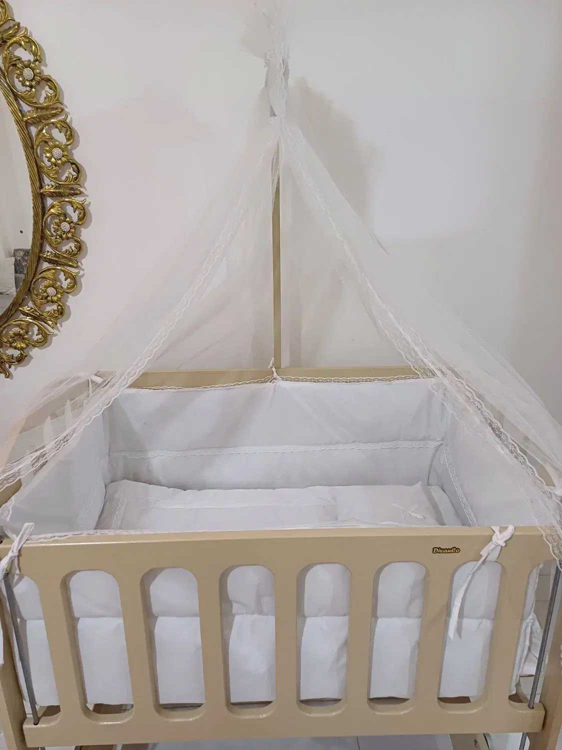 تخت کنار مادر|تخت و صندلی بچه|قروه, |دیوار