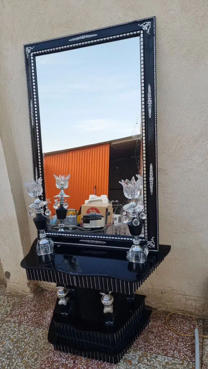 آینه و شمعدان|آینه|اصفهان, بهاران|دیوار