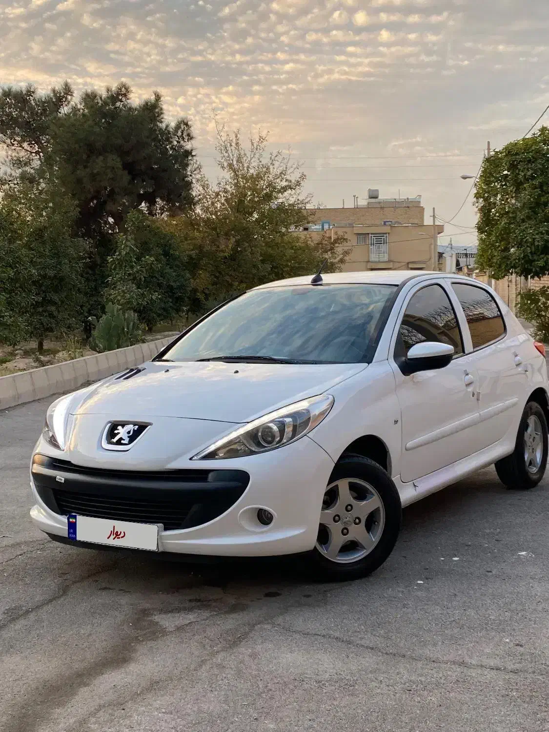 پژو 207 سقف فلز مدل ۱۴۰۰ تمیز|خودرو سواری و وانت|شیراز, پودنک|دیوار