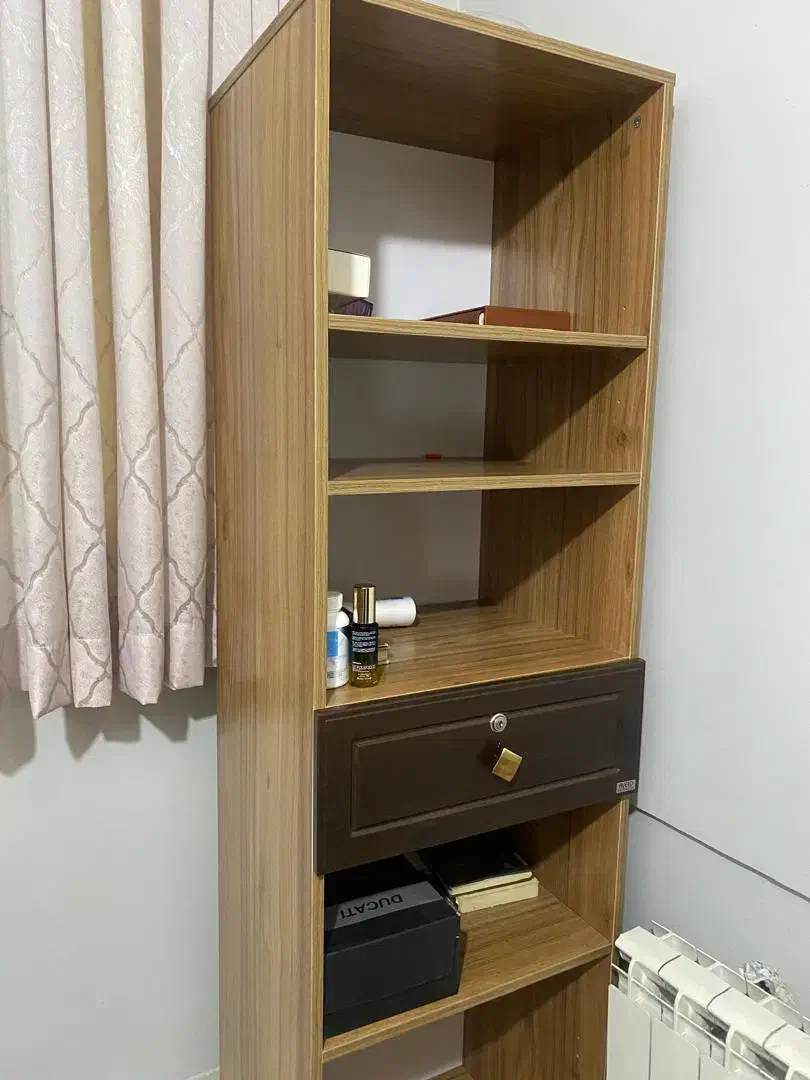 تخت و کتابخانه|تخت و سرویس خواب|شیراز, شیمی گیاه|دیوار