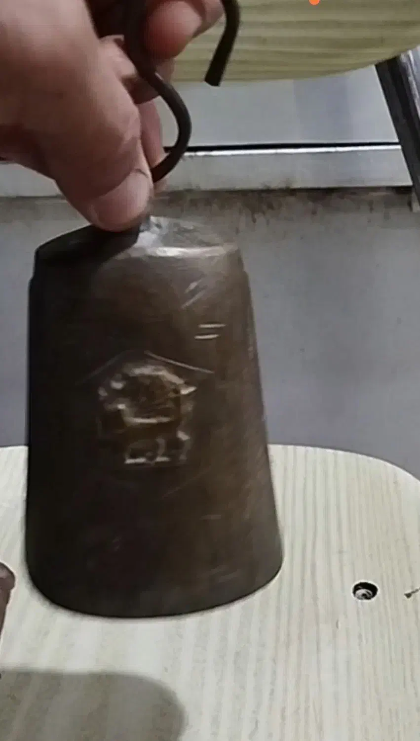 زنگوله شیر و خورشید برنجی|کلکسیون اشیاء عتیقه|سبزوار, قصبه شرقی|دیوار