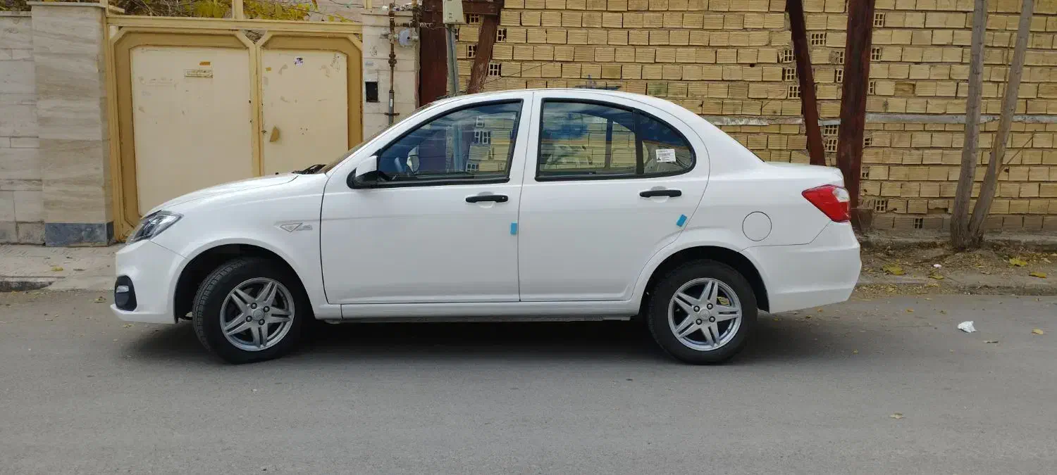 ساینا اتومات آپشنال در حد خشک|خودرو سواری و وانت|کرمانشاه, |دیوار