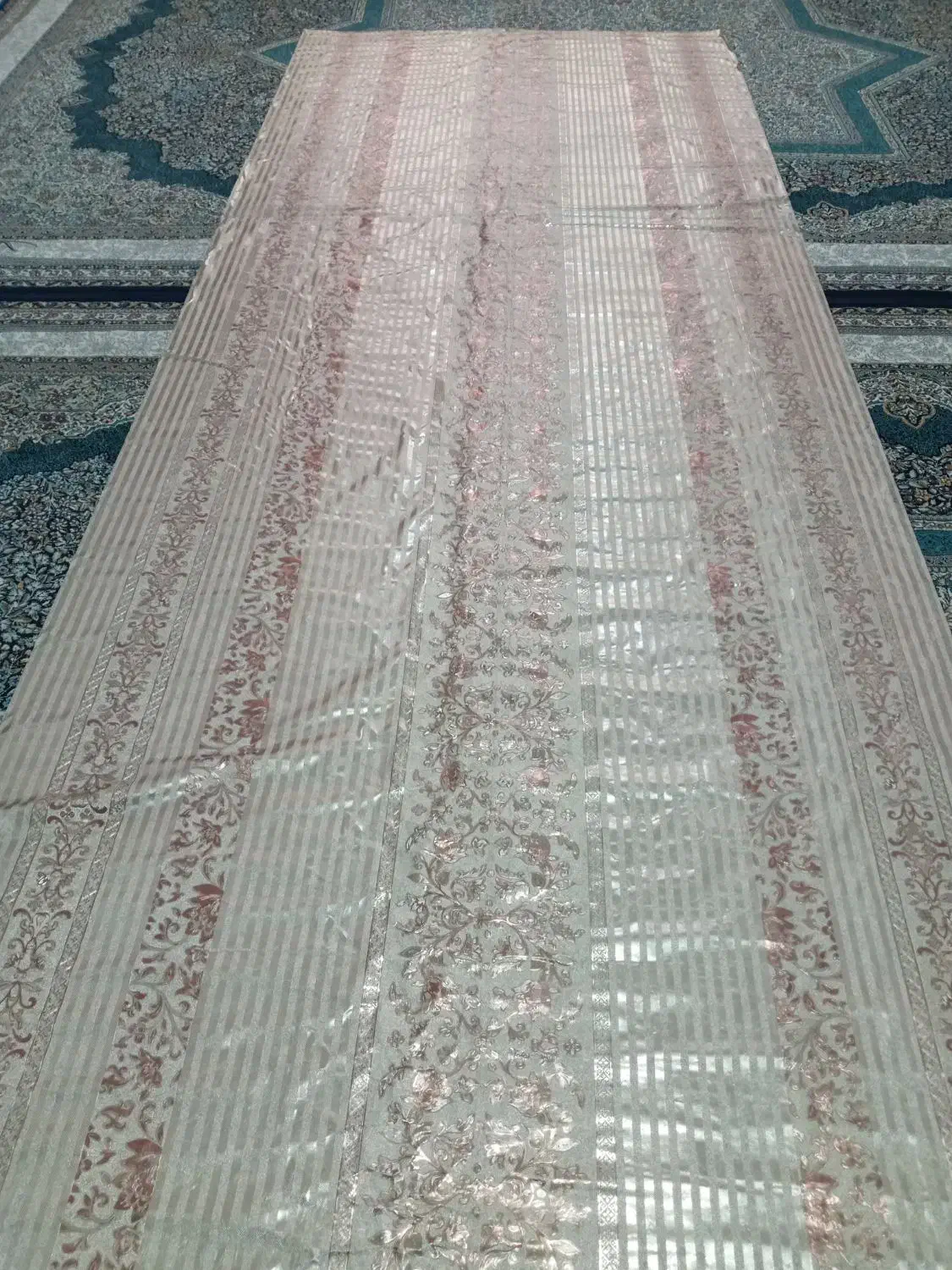 سفره طلایی|سفره، حوله، دستمال آشپزخانه|کرمانشاه, |دیوار